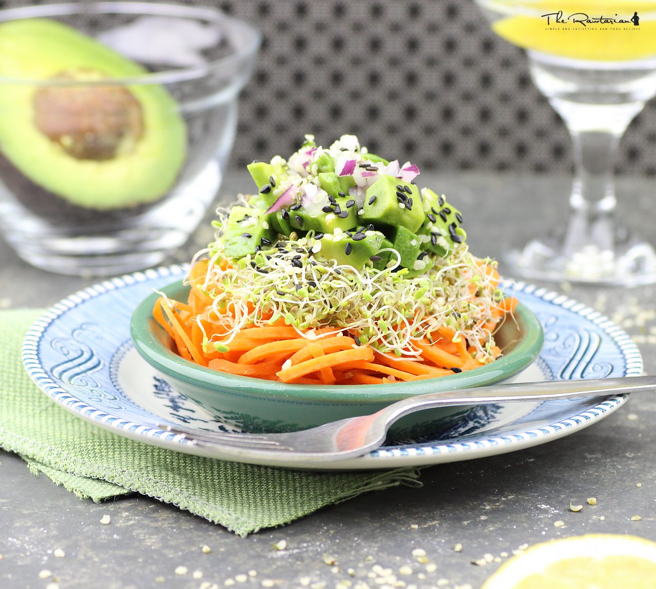 Raw avocado bowl recipe | The Rawtarian